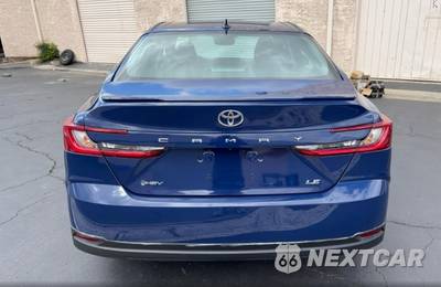 2026 Toyota Camry LE - zdjęcie 6 z 11 - miniatura