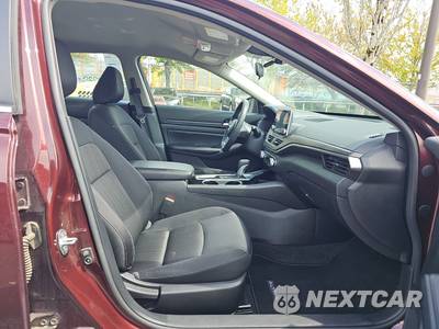 2024 Nissan Altima SV - zdjęcie 8 z 36 - miniatura