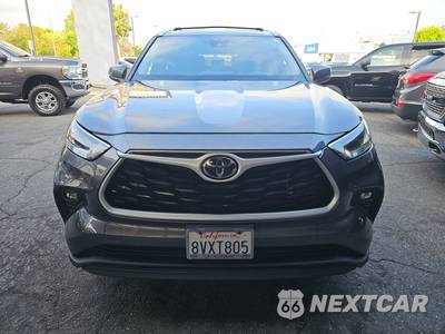 2021 Toyota Highlander XLE - zdjęcie 2 z 25 - miniatura