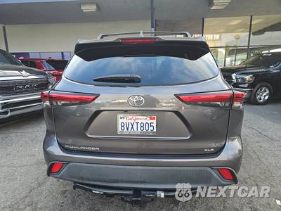 2021 Toyota Highlander XLE - zdjęcie 5 z 25 - miniatura
