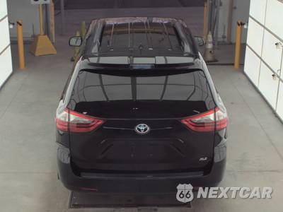 2020 Toyota Sienna XLE 8-Passenger 119.3" WB - zdjęcie 6 z 31 - miniatura