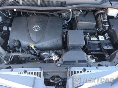 2020 Toyota Sienna XLE 8-Passenger 119.3" WB - zdjęcie 23 z 31 - miniatura