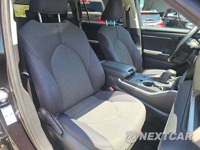 2021 Toyota Highlander LE - zdjęcie 8 z 22 - miniatura