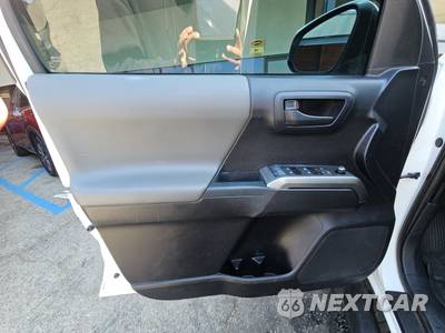 2017 Toyota Tacoma SR5 Crew Cab Medium Bed - zdjęcie 9 z 25 - miniatura