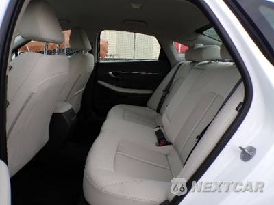 2025 Hyundai Sonata SEL - zdjęcie 13 z 26 - miniatura