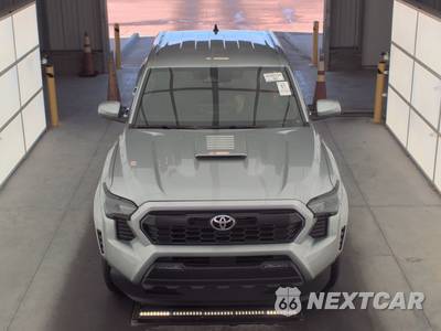 2025 Toyota Tacoma TRD Sport Crew Cab Medium Bed - zdjęcie 2 z 19 - miniatura
