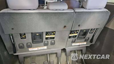 2015 Toyota Sienna XLE 7-Passenger 119.3" WB - zdjęcie 24 z 49 - miniatura