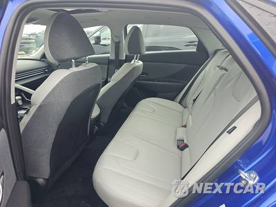2025 Hyundai Elantra Hybrid Limited - zdjęcie 13 z 17 - miniatura