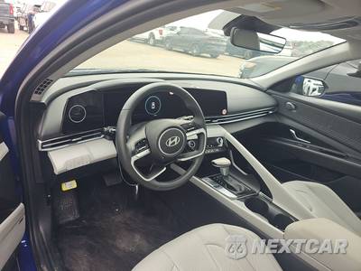 2025 Hyundai Elantra Hybrid Limited - zdjęcie 11 z 17 - miniatura