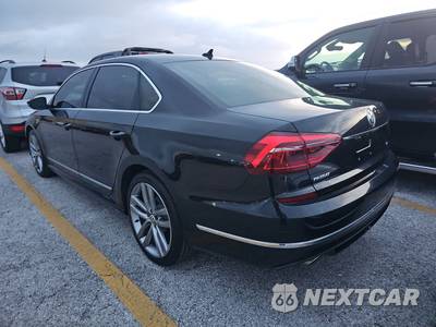 2017 Volkswagen Passat 1.8T R-Line w/Comfort Pkg - zdjęcie 6 z 17 - miniatura