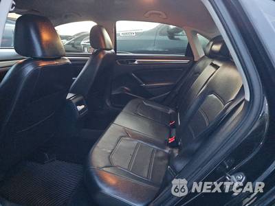 2017 Volkswagen Passat 1.8T R-Line w/Comfort Pkg - zdjęcie 13 z 17 - miniatura