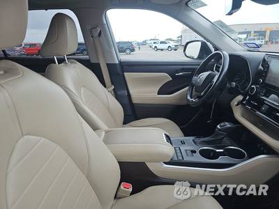 2021 Toyota Highlander XLE - zdjęcie 8 z 21 - miniatura