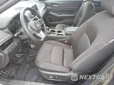2025 Nissan Altima SV - zdjęcie 7 z 19 - miniatura