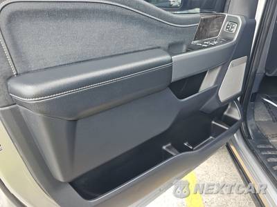 2024 Ford Super Duty F-250 Lariat Crew Cab Medium Bed - zdjęcie 9 z 22 - miniatura