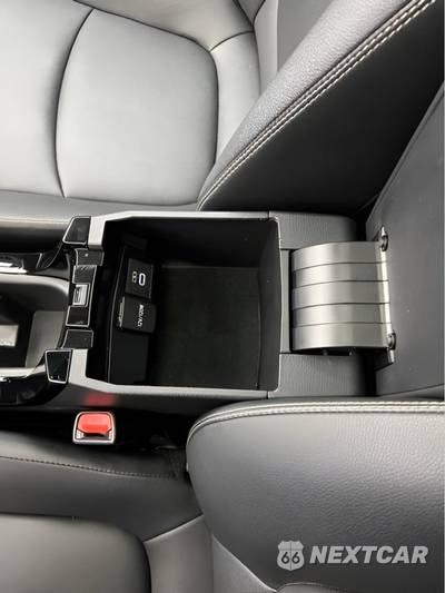 2024 Toyota Corolla Cross XLE - zdjęcie 12 z 31 - miniatura
