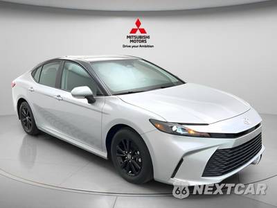2025 Toyota Camry LE - zdjęcie 3 z 36 - miniatura