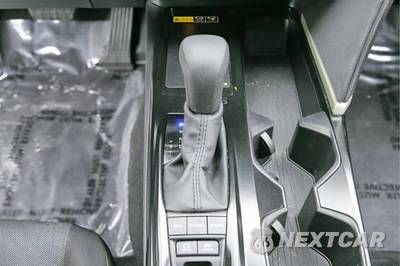 2025 Toyota Camry LE - zdjęcie 16 z 36 - miniatura
