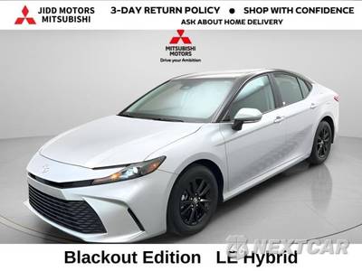 2025 Toyota Camry LE - zdjęcie 1 z 36 - miniatura