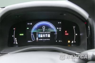 2025 Toyota Camry LE - zdjęcie 12 z 36 - miniatura