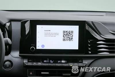 2025 Toyota Camry LE - zdjęcie 24 z 36 - miniatura