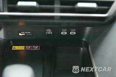 2025 Toyota Camry LE - zdjęcie 19 z 41 - miniatura