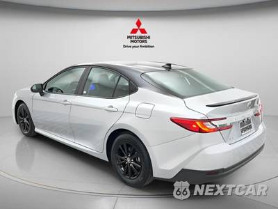 2025 Toyota Camry LE - zdjęcie 6 z 40 - miniatura