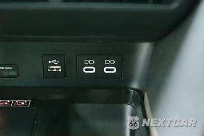 2025 Toyota Camry LE - zdjęcie 20 z 40 - miniatura