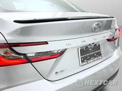 2025 Toyota Camry LE - zdjęcie 7 z 40 - miniatura