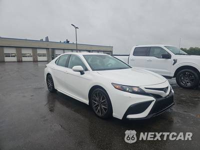 2023 Toyota Camry SE - zdjęcie 3 z 22 - miniatura