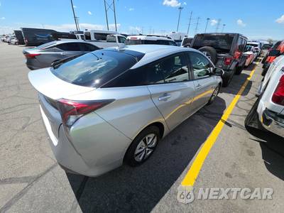2018 Toyota Prius Two - zdjęcie 4 z 39 - miniatura