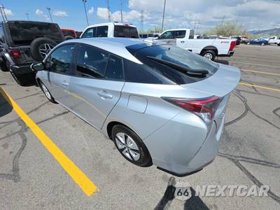 2018 Toyota Prius Two - zdjęcie 6 z 39 - miniatura