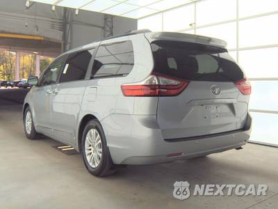2016 Toyota Sienna XLE Premium 8-Passenger 119.3" WB - zdjęcie 6 z 28 - miniatura