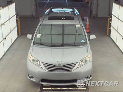 2016 Toyota Sienna XLE Premium 8-Passenger 119.3" WB - zdjęcie 2 z 28 - miniatura