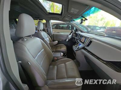 2016 Toyota Sienna XLE Premium 8-Passenger 119.3" WB - zdjęcie 8 z 28 - miniatura