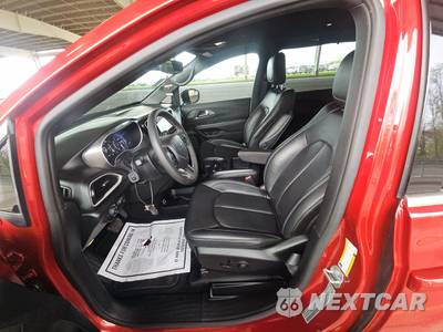 2025 Chrysler Pacifica Select 121.6" WB - zdjęcie 7 z 19 - miniatura