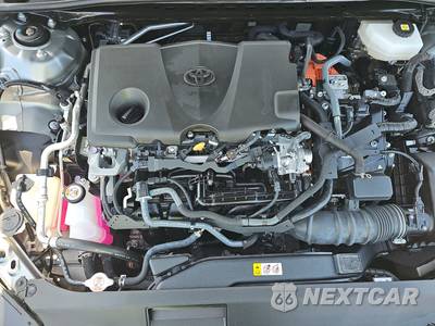 2025 Toyota Camry SE - zdjęcie 15 z 21 - miniatura