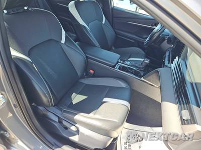 2025 Toyota Camry SE - zdjęcie 8 z 21 - miniatura