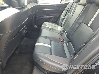 2025 Toyota Camry SE - zdjęcie 13 z 28 - miniatura