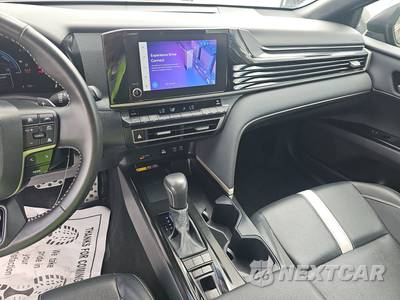 2025 Toyota Camry SE - zdjęcie 11 z 28 - miniatura