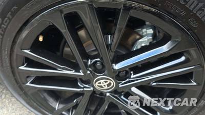 2025 Toyota Camry SE - zdjęcie 25 z 28 - miniatura