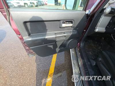 2007 Toyota FJ Cruiser w/Rear Doors - zdjęcie 9 z 18 - miniatura