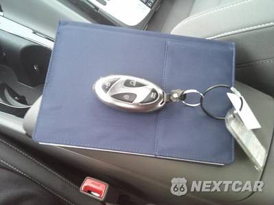 2025 Hyundai Elantra SEL Convenience - zdjęcie 9 z 32 - miniatura