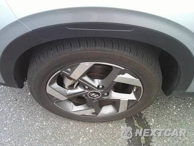 2025 Hyundai Venue SEL - zdjęcie 21 z 33 - miniatura