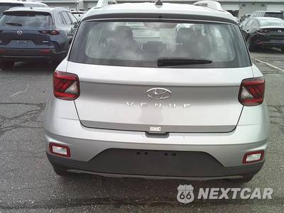 2025 Hyundai Venue SEL - zdjęcie 26 z 33 - miniatura