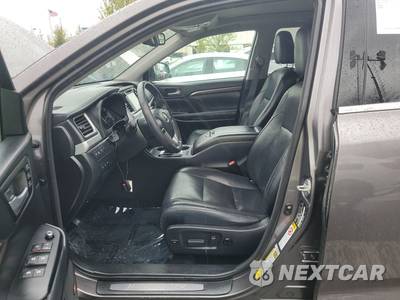 2015 Toyota Highlander Limited Platinum - zdjęcie 7 z 38 - miniatura