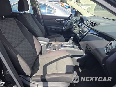 2019 Nissan Rogue Sport SV - zdjęcie 8 z 38 - miniatura