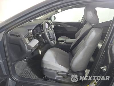 2026 Toyota Camry LE - zdjęcie 7 z 22 - miniatura