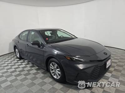 2026 Toyota Camry LE - zdjęcie 3 z 22 - miniatura