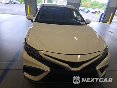 2021 Toyota Camry SE - zdjęcie 2 z 22 - miniatura