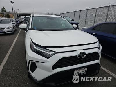 2024 Toyota RAV4 XLE - zdjęcie 2 z 19 - miniatura